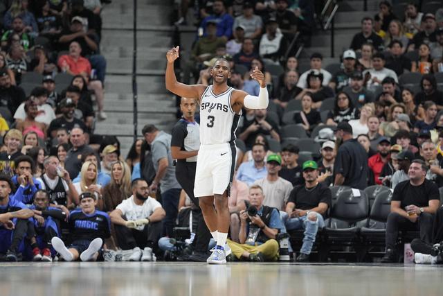 32岁NBA三分王宣布退役 曾在三分大赛击败库里